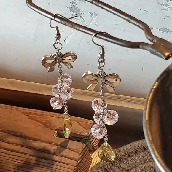 Long Silver Bows Pale Faceted Glass Beads Chain Bohemian Dangle Earrings - Picture 6 of 8